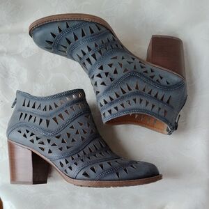 Sofft Perforated Gray Ankle Booties